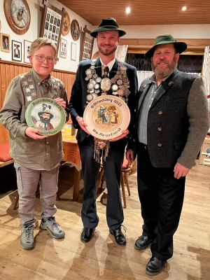 Foto Sch&uuml;tzenk&ouml;nige mit Vorstand Hans Steinbrecher